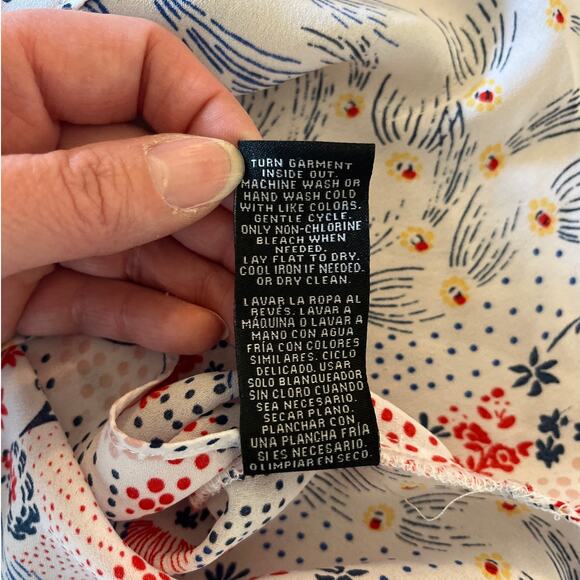 Zac & Rachel Woman Asymmetrical Hem Multicolor Floral Blouse Size 2X Sleeveless - Picture 5 of 7